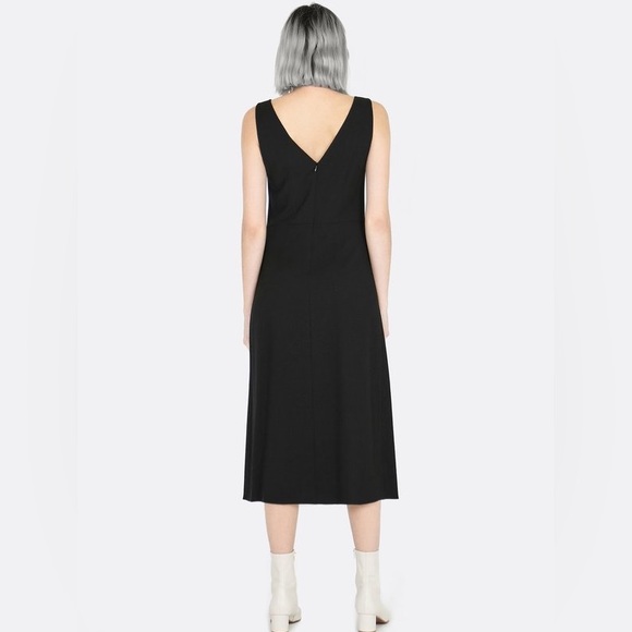 18. Vince Ruched Double V Neck Midi Dress Size M - Picture 3 of 10